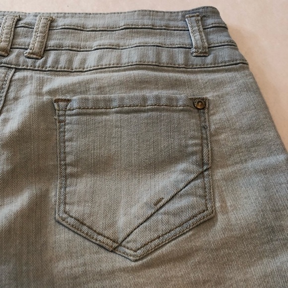 Blue Spice Booty Jean Short Shorts Women W27 Size 5 Denim Light Blue Stretchy - Picture 5 of 8
